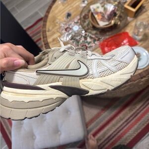 Women’s Nike V2K Run Light Orewood Brown